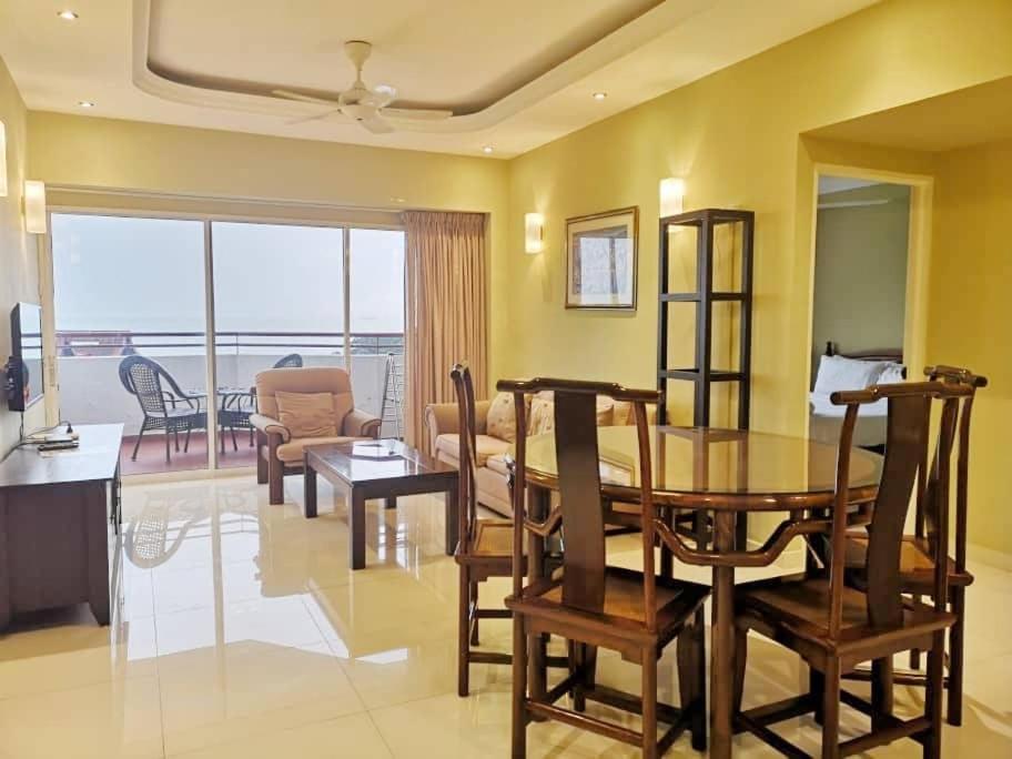 Vip Suite Seaview Batu Ferringhi 1003-2 Bedroom Exterior photo