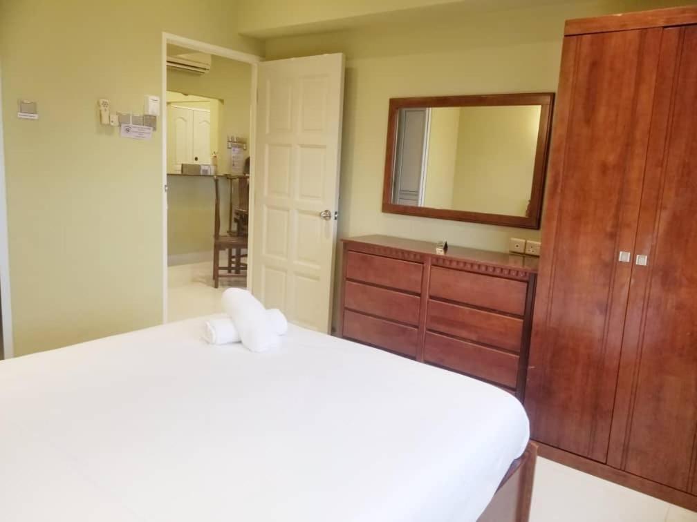 Vip Suite Seaview Batu Ferringhi 1003-2 Bedroom Room photo